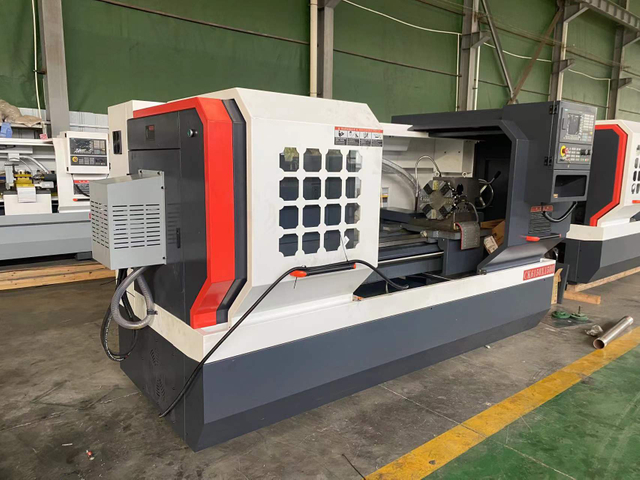 مخرطة التصنيع باستخدام الحاسب الآلي لقطع غيار السيارات