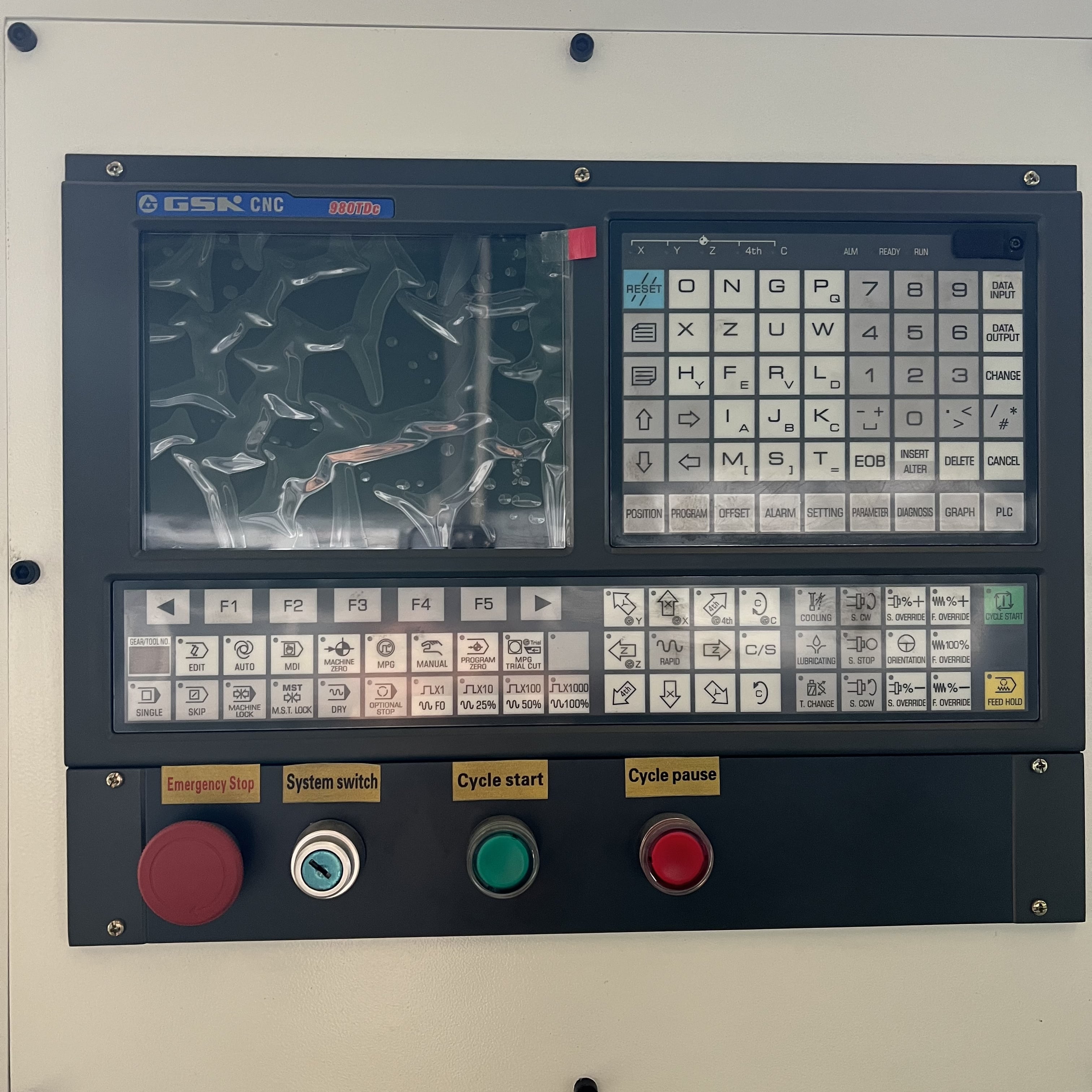 EA88666660D776E83710107DB2F81-MIN