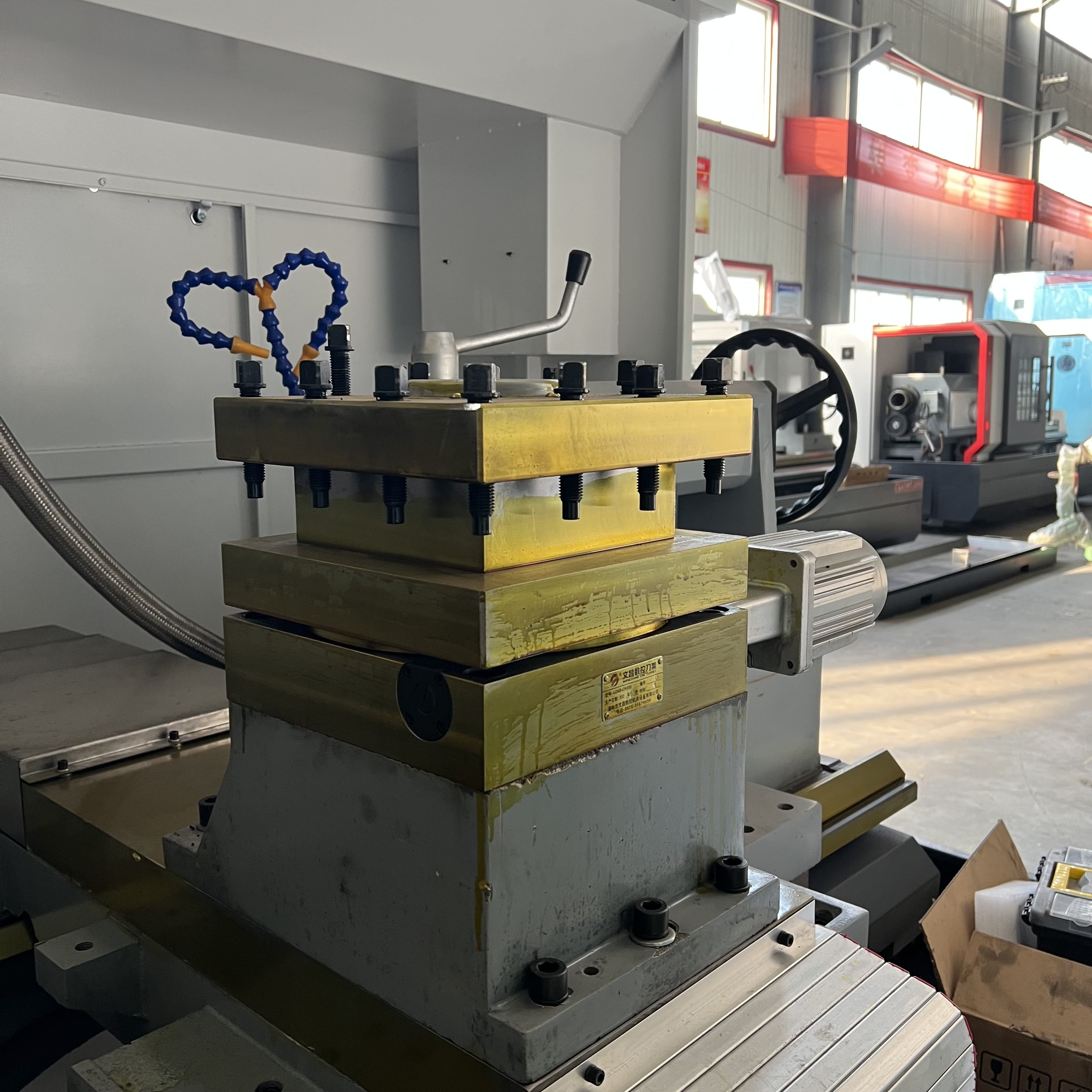 BE42D0417F0124D33CC141375854AA8-MIN 