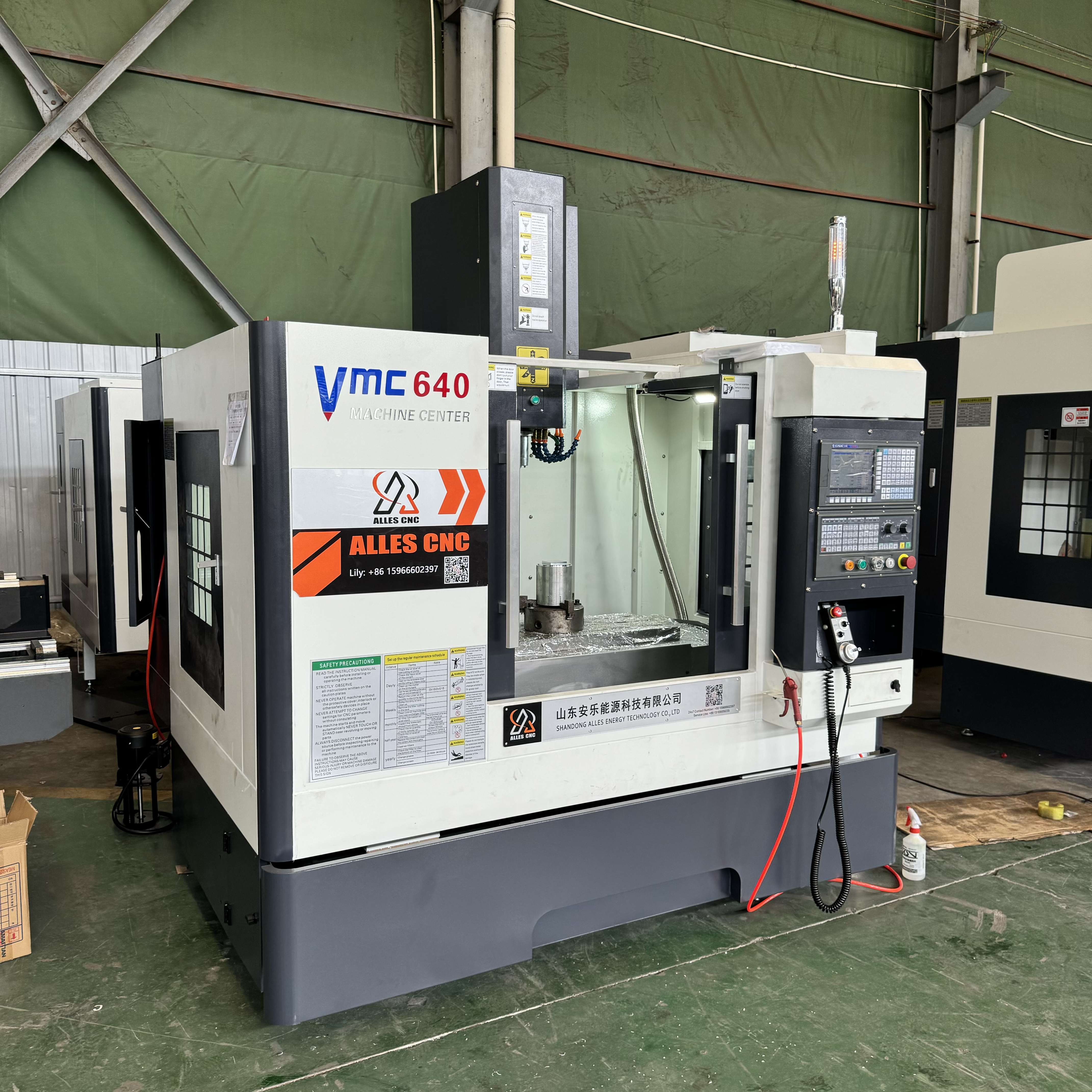 سيتم شحن مركز الآلات الرأسي العالي VMC650 إلى كولومبيا قريبًا