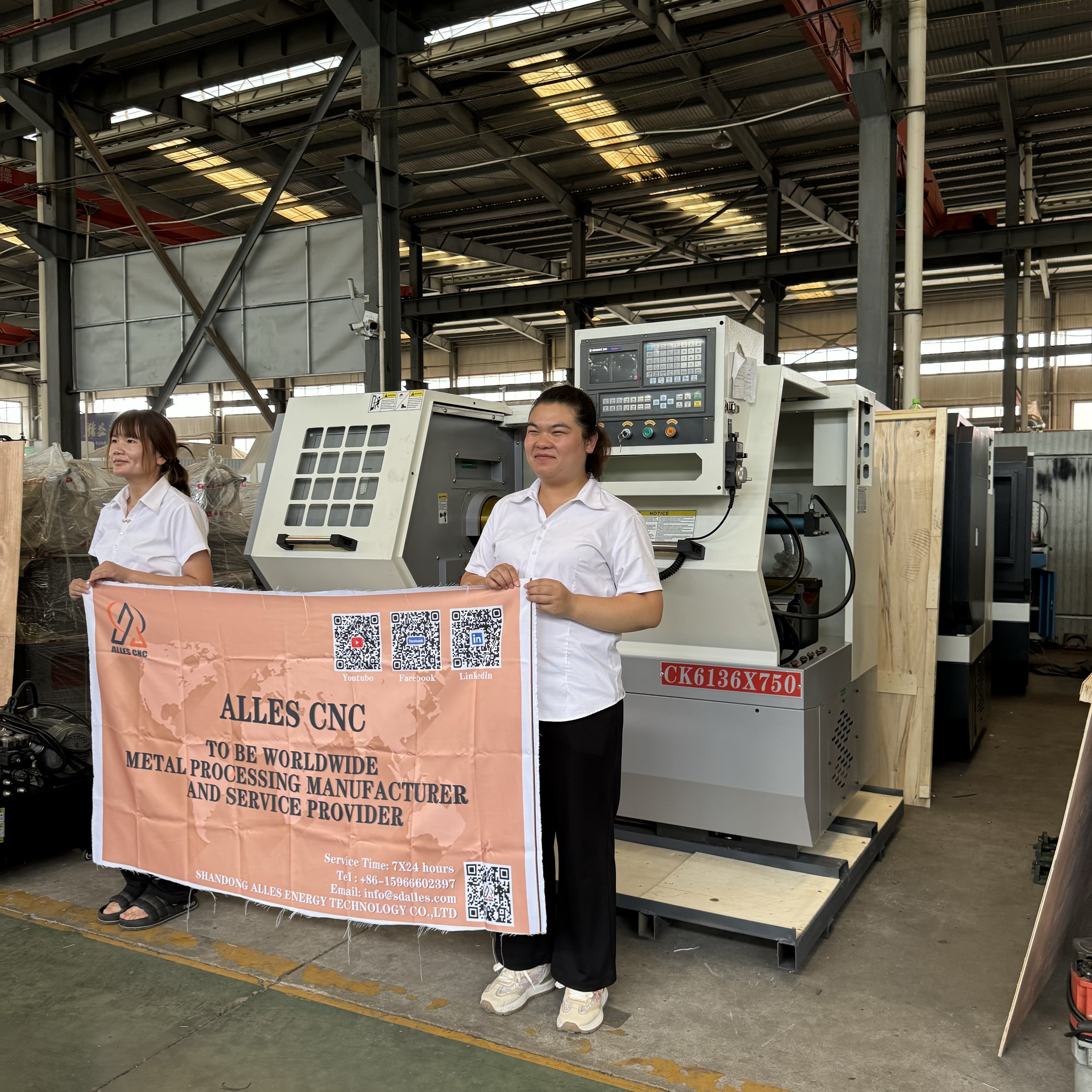 ALCK6136 CNC Nathes نجحت في تعبئة وشحنها إلى السوق الروسية