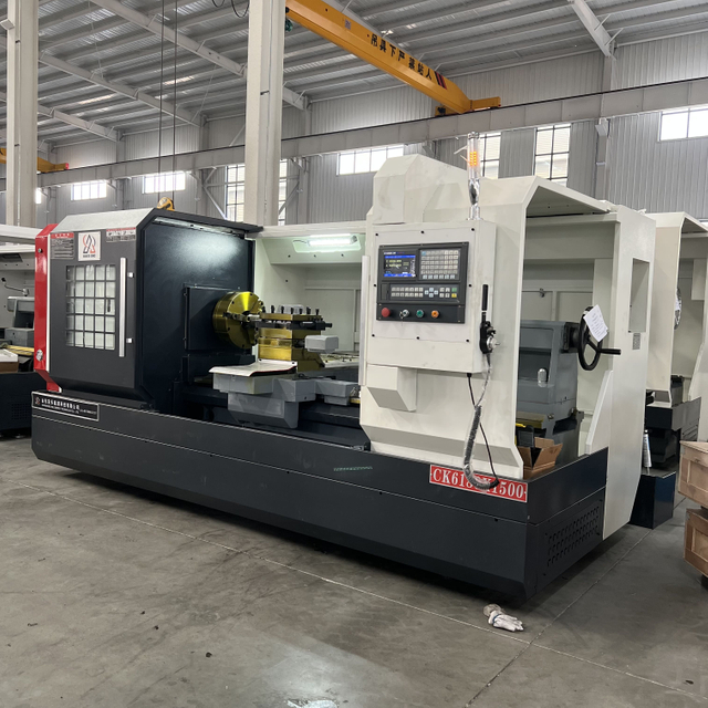 ماكينة خراطة CNC جديدة لخيوط الأنابيب الأفقية CK6180 مع وحدة تحكم Fanuc