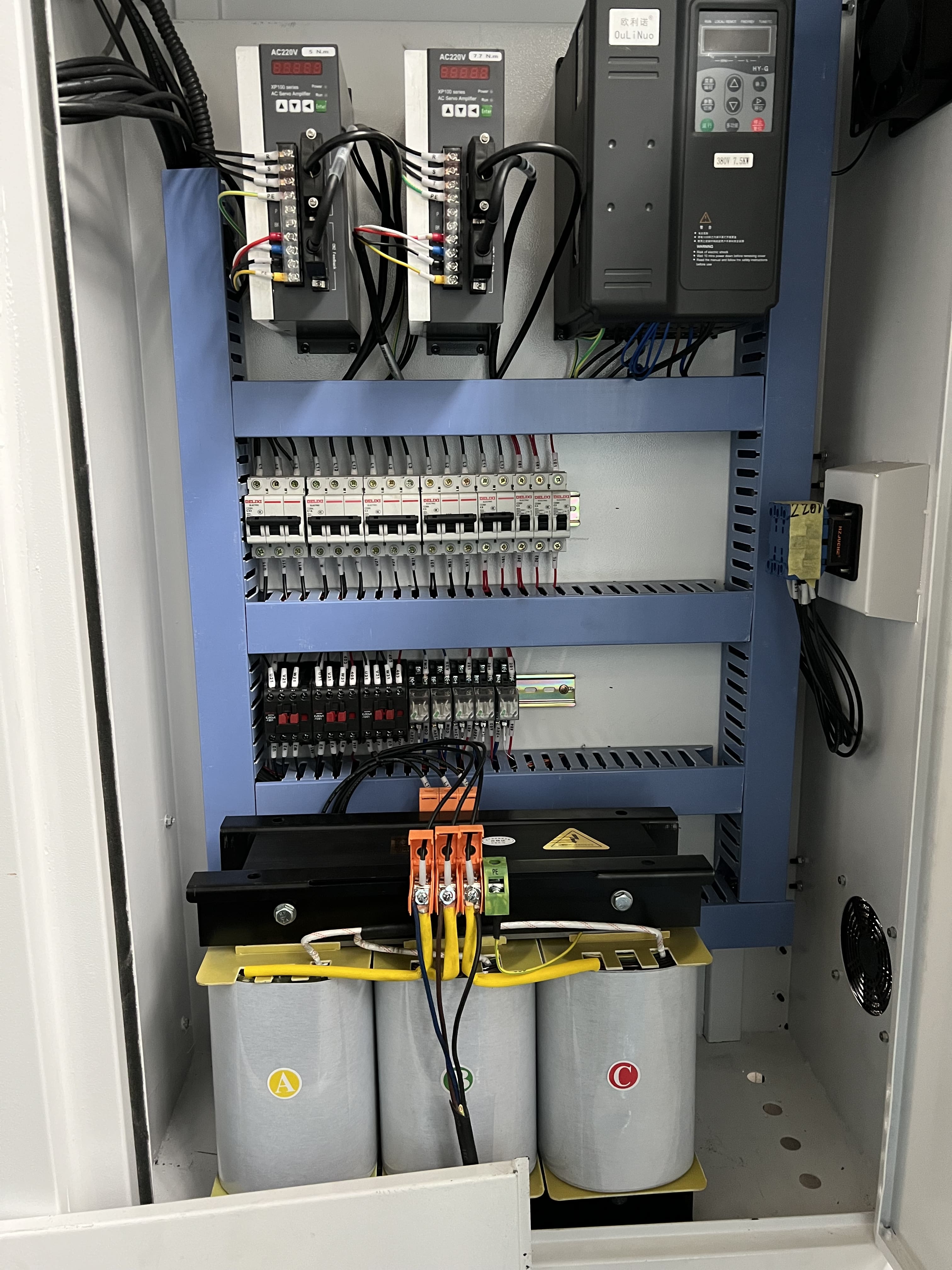 7D5BC3C3DD6FB698481129BB7A9C9C-MIN