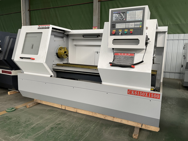 مخرطة التوجيه الخطي CNC لتغذية أجزاء العمود