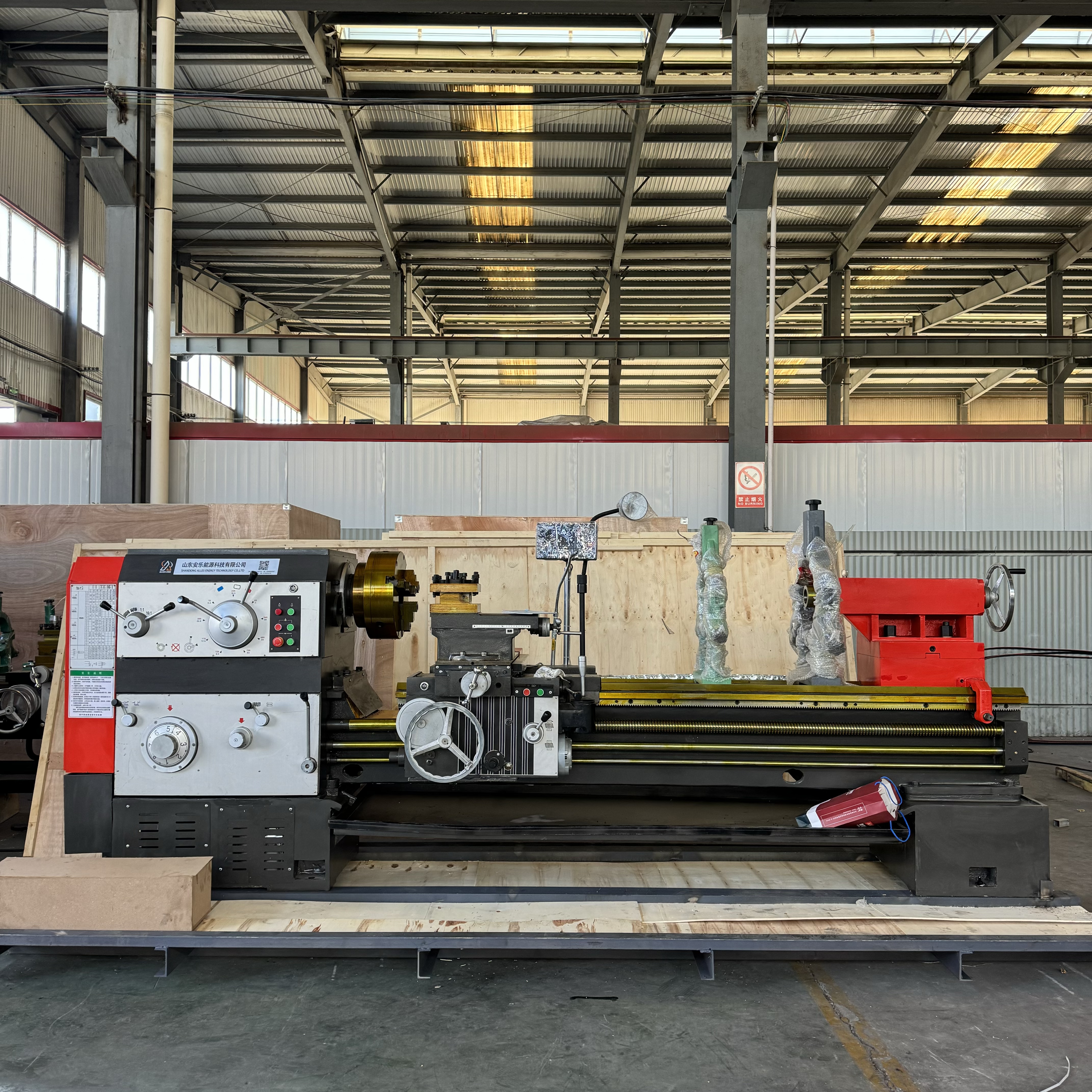 ALCA6180-2000 مخارط CNC معبأة وشحنها إلى روسيا - حقن قوة دفع جديدة في صناعة التصنيع الدقيقة