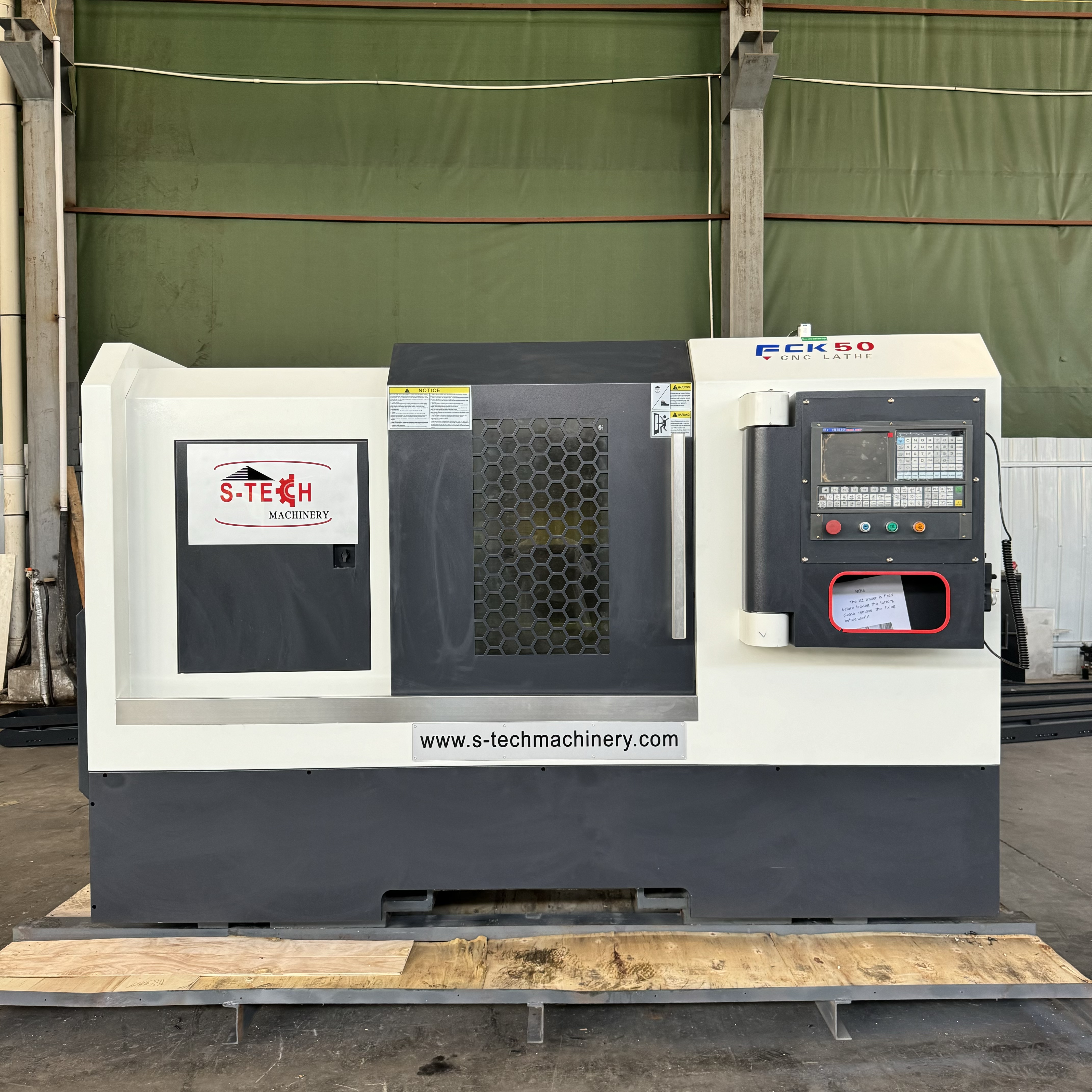 سيتم تعبئة مخرطة CNC FCK50 وشحنها إلى كولومبيا للمساعدة في ترقية صناعة التصنيع المحلية