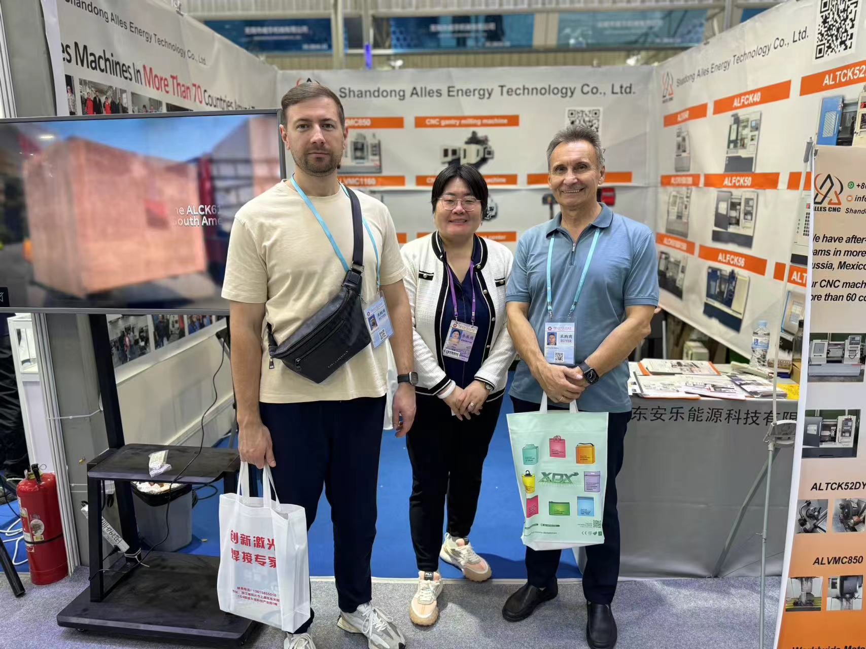 التي تؤمن Alles CNC على أكثر من عشرة أوامر في أربعة أيام في Fair Canton ، 