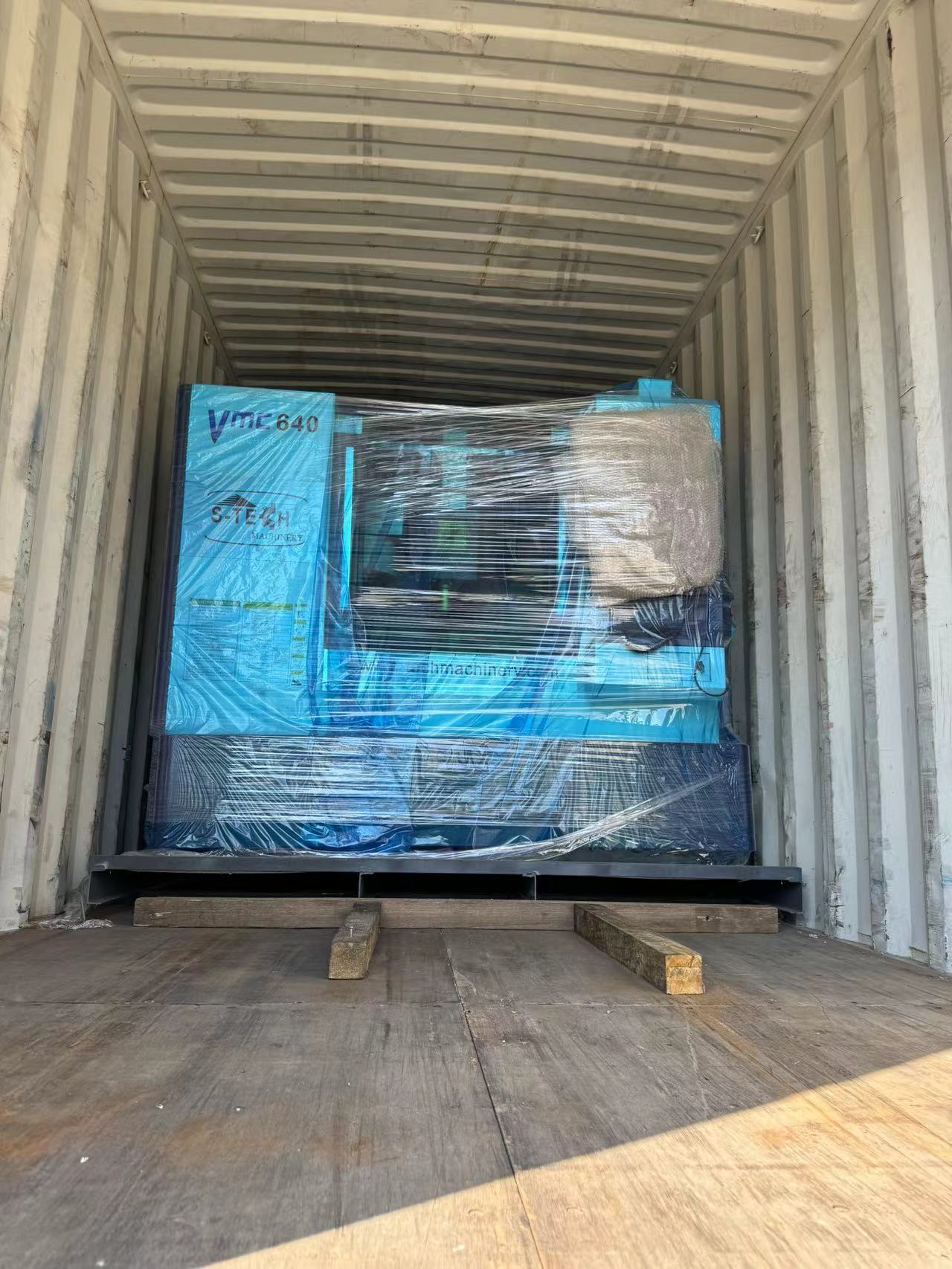 تم شحن مركز الآلات الرأسي VMC640 بنجاح إلى المكسيك للمساعدة في ترقية صناعة التصنيع المحلية