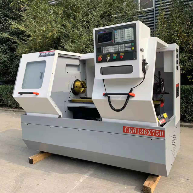 ALCK6136 مخرطة CNC السرير المسطح