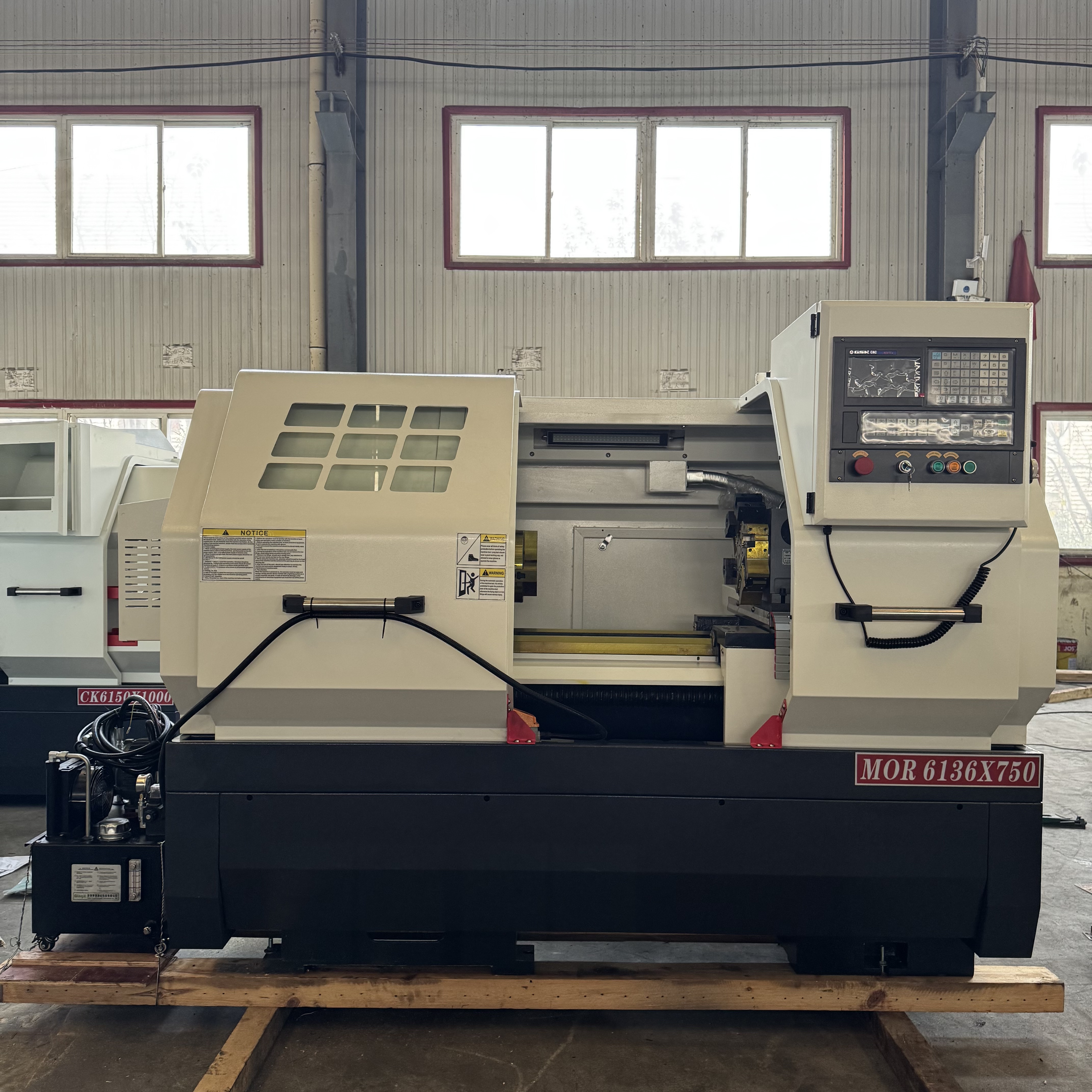 مخرطة CNC ALCK6136X750 معبأة وشحنها إلى إسرائيل - جلب الطاقة الفعالة إلى صناعة الآلات الدقيقة