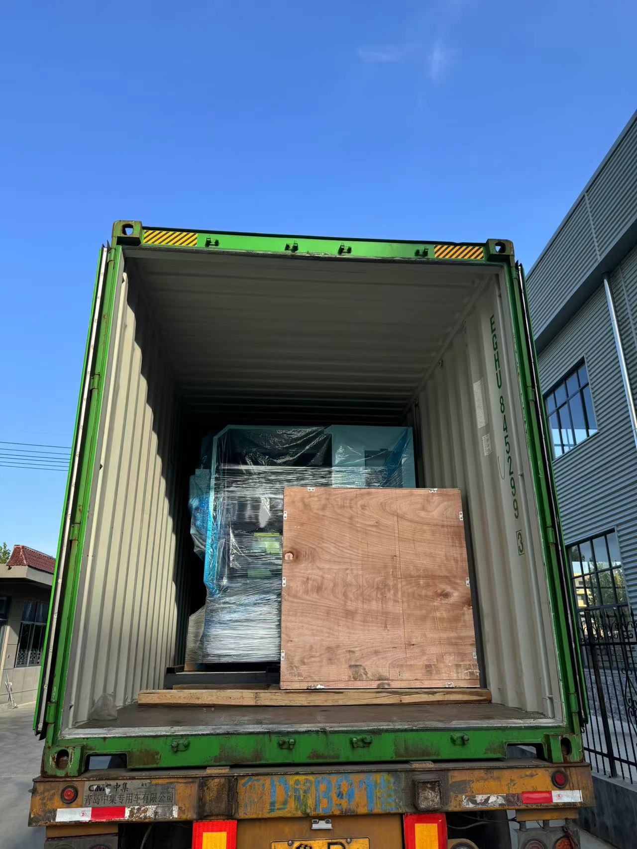 ALCK6150X1000 مخرطة CNC على وشك شحنها إلى كولومبيا