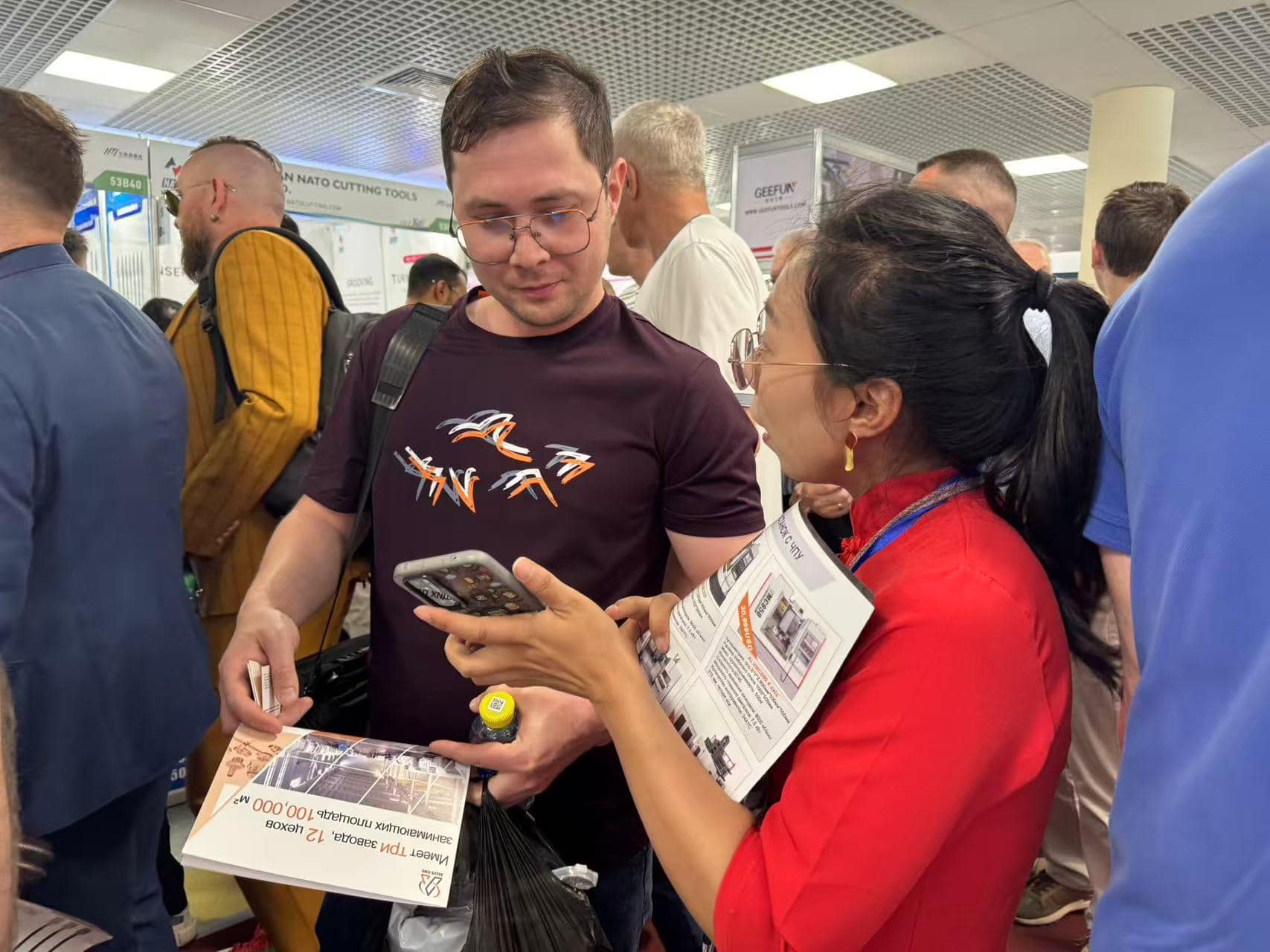 شركة ALLES CNC تتألق في معرض روسيا للآلات 2025