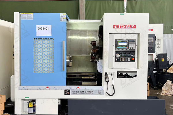 Altck65dy CNC مخرطة تم تعبئتها وشحنها بنجاح إلى روسيا